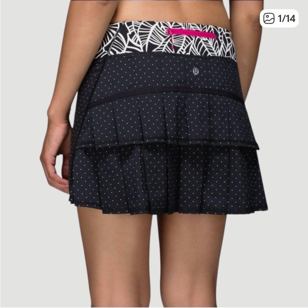 Lululemon pace setter skort Black polkadot pleaded size 8